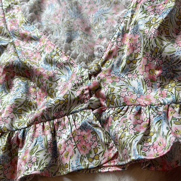 for love & lemons flower blouse - SIZE: XXS - Picture 2 of 4